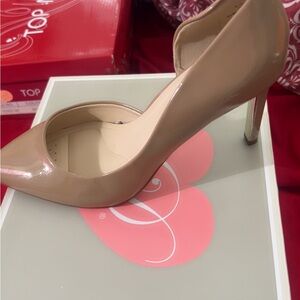Women's Pointed Toe High Heel Pump in Nude